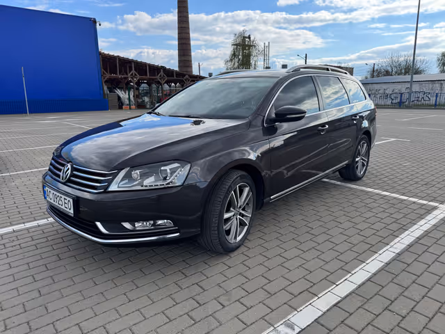 Volkswagen Passat - фото 1