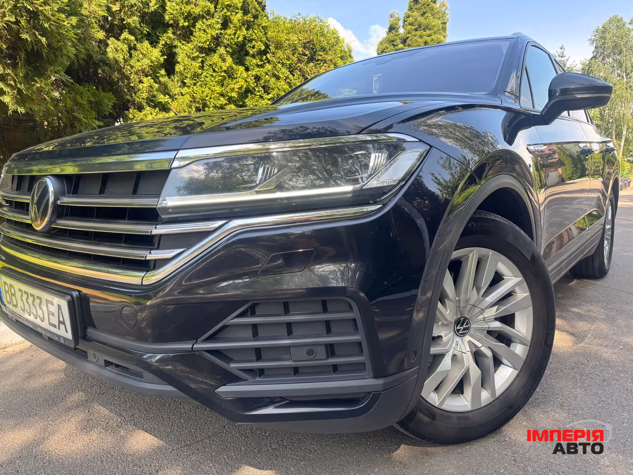 Volkswagen Touareg - фото 1