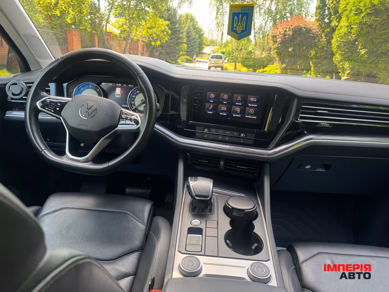 Volkswagen Touareg - фото 42