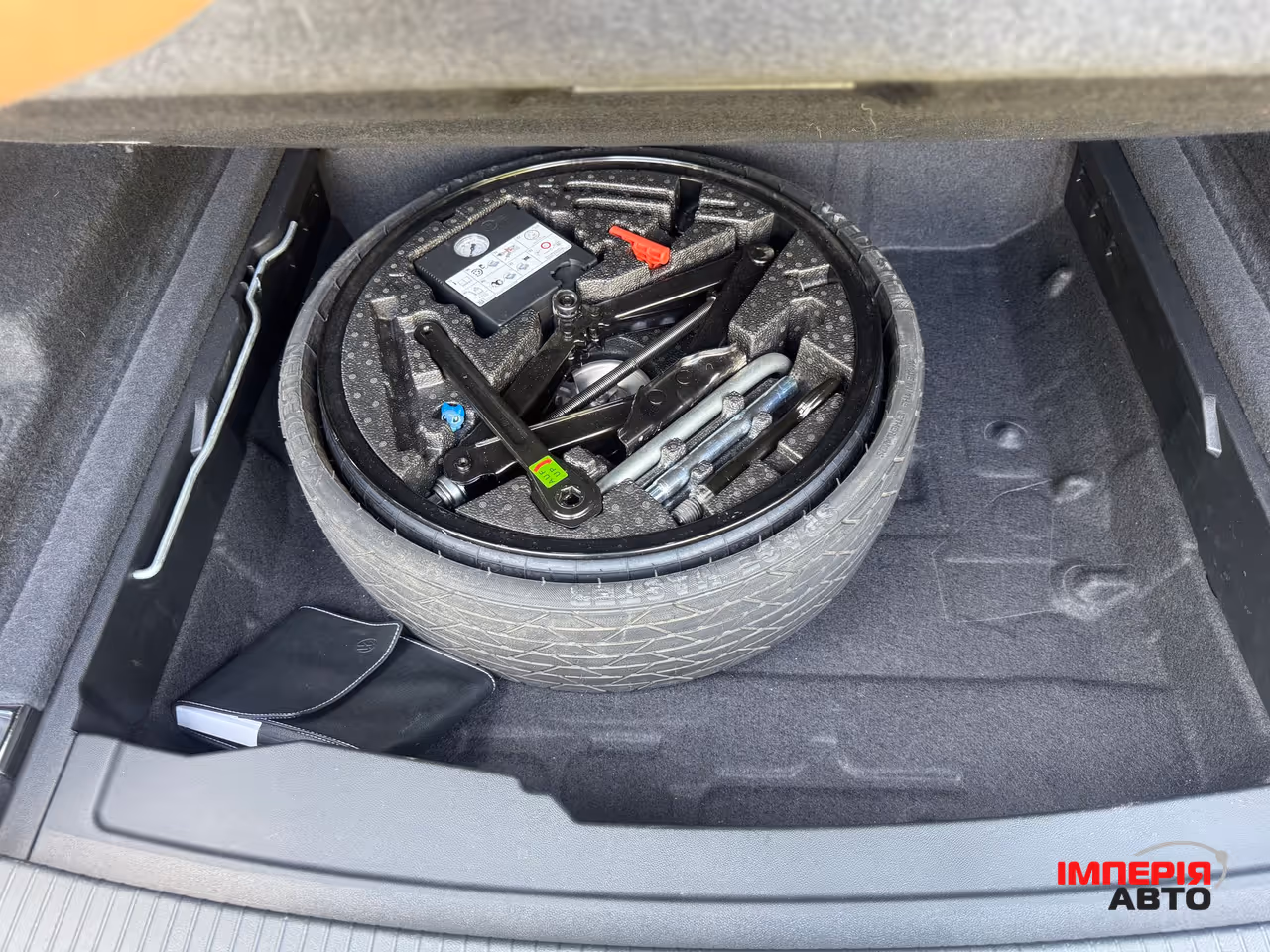 Volkswagen Touareg - фото 87