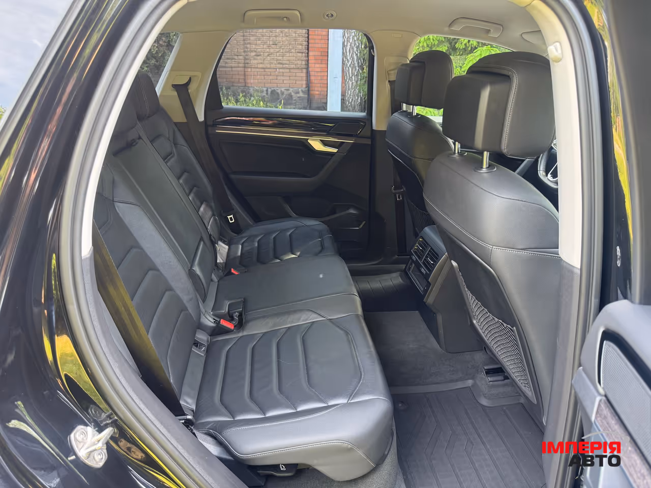 Volkswagen Touareg - фото 40