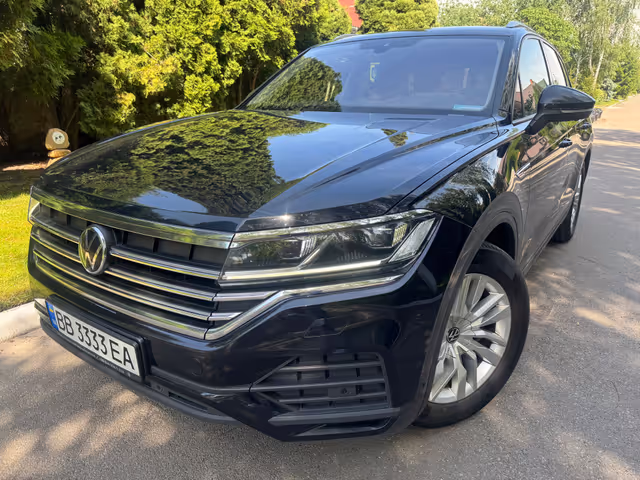 Volkswagen Touareg - фото 4