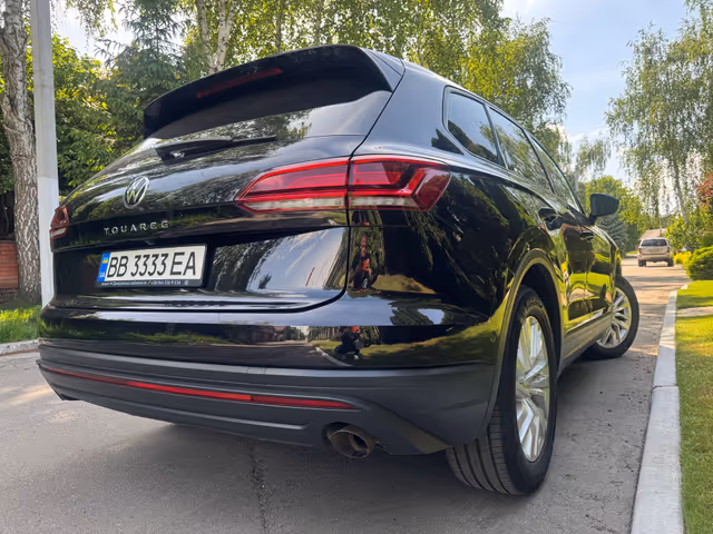 Volkswagen Touareg - фото 5