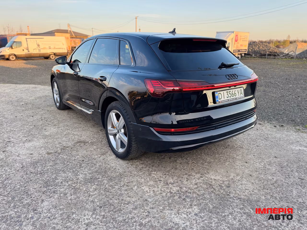 Audi e-tron - фото 10