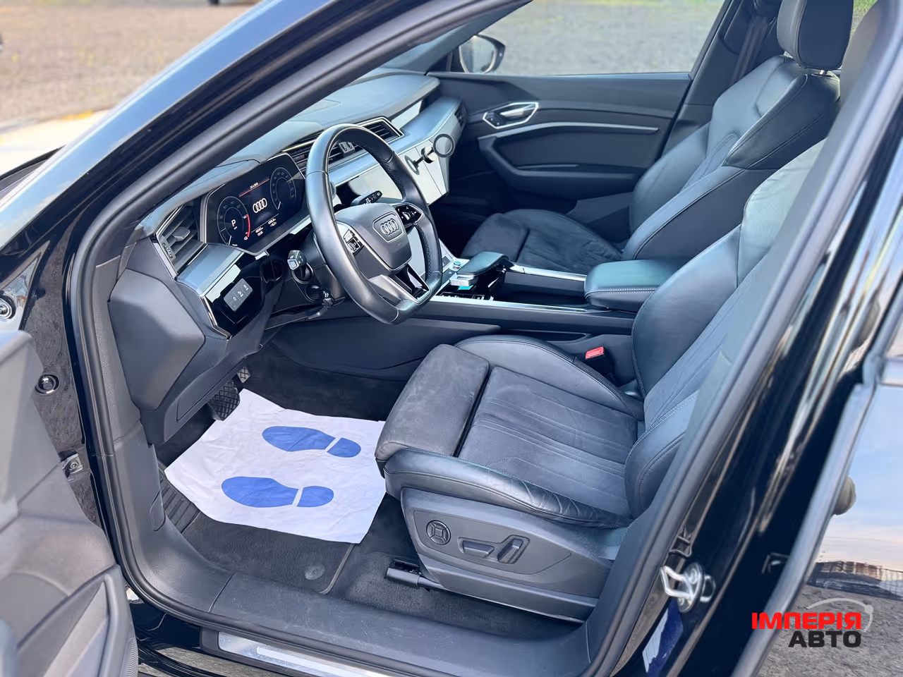 Audi e-tron - фото 18