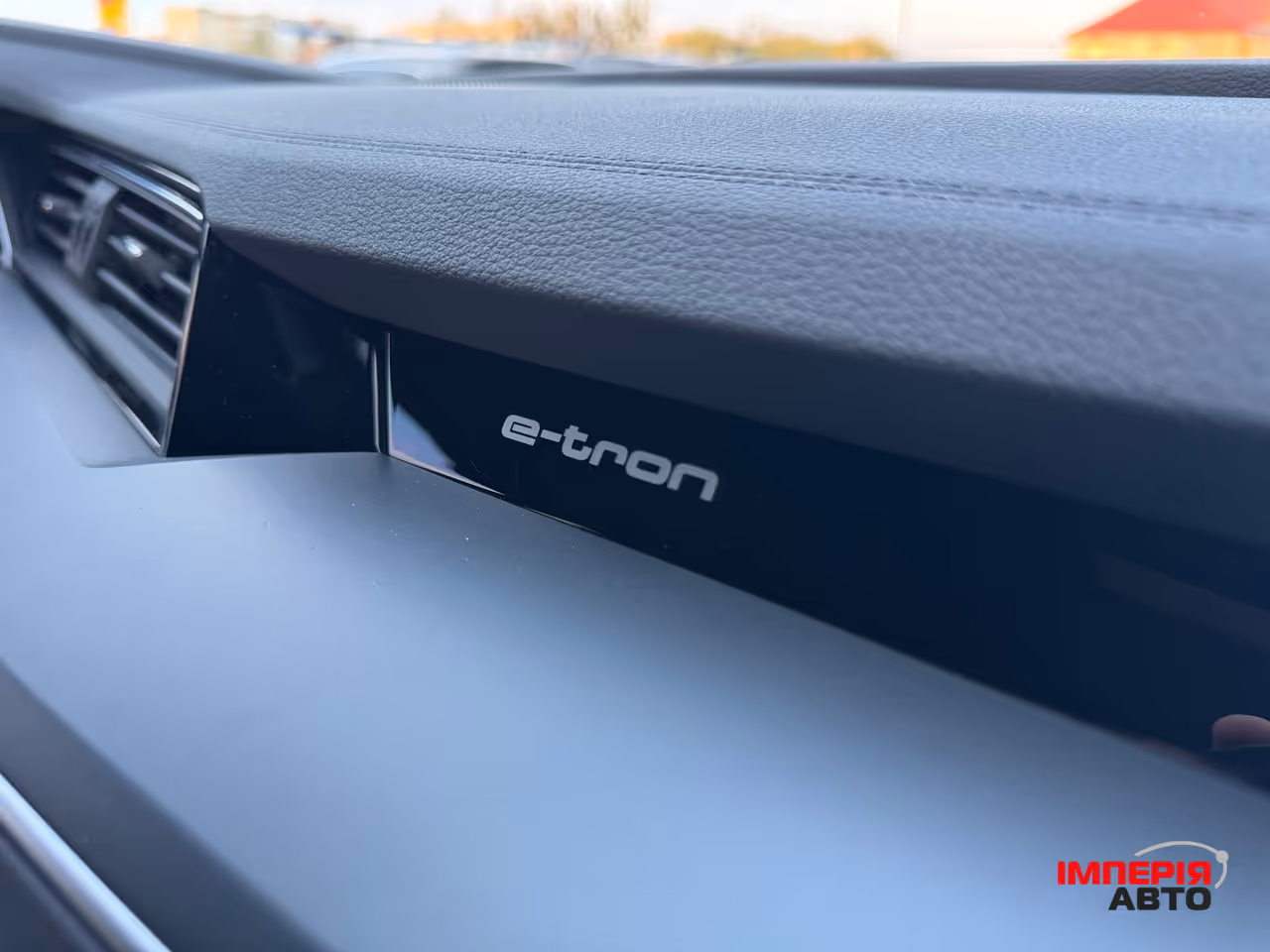 Audi e-tron - фото 32