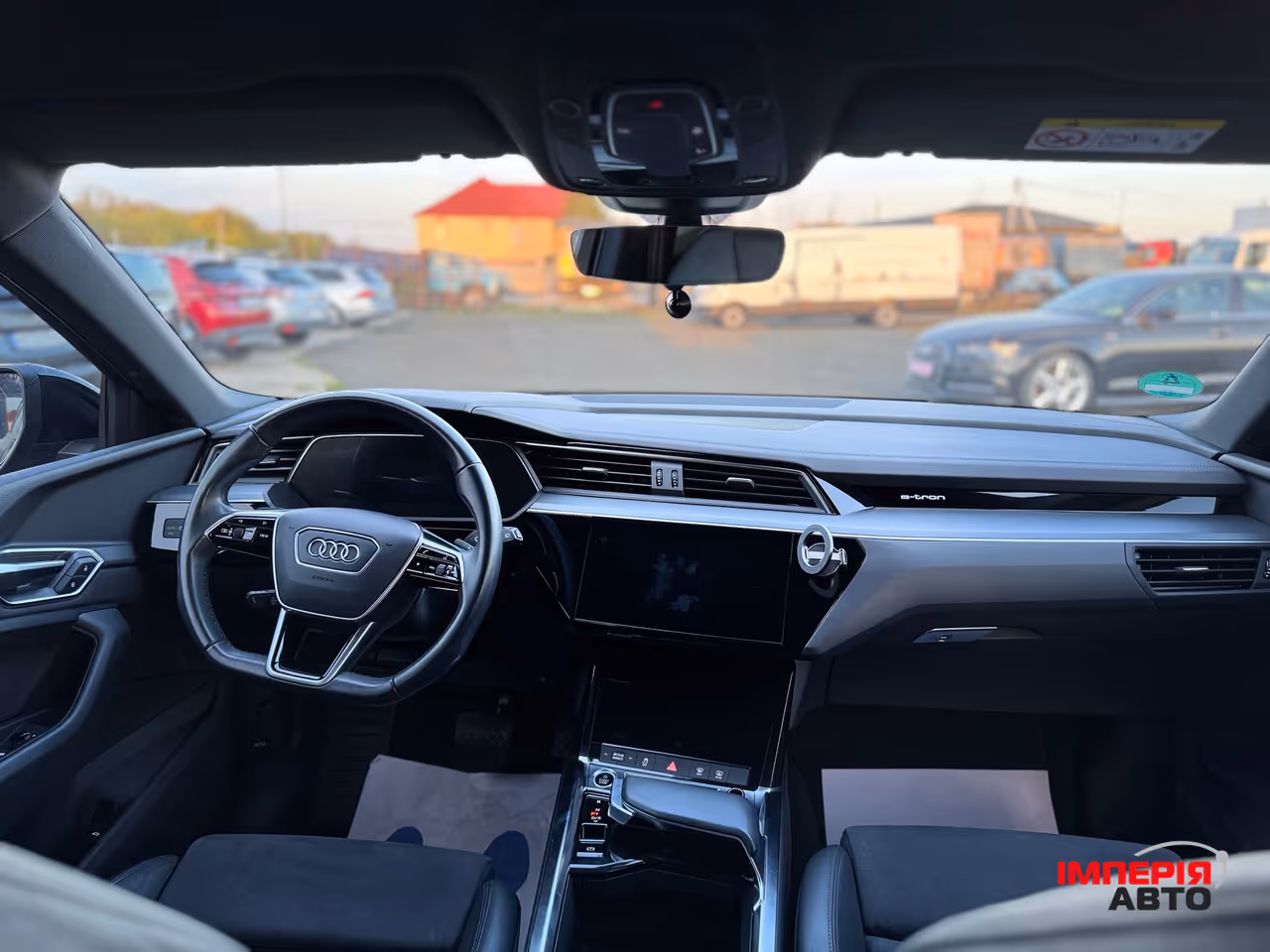 Audi e-tron - фото 26
