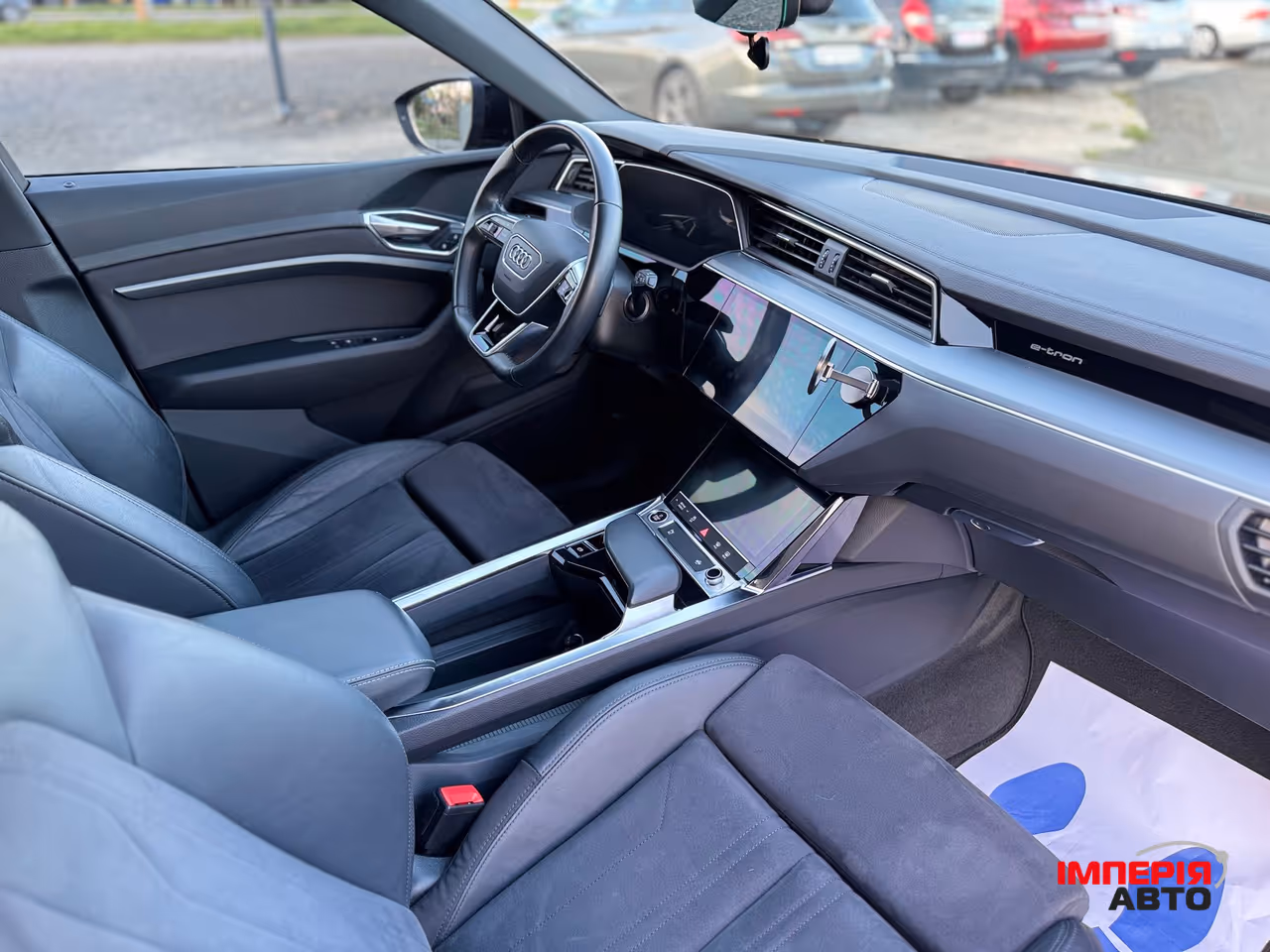 Audi e-tron - фото 30