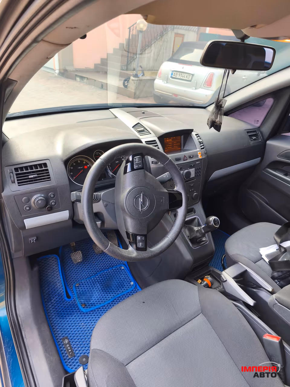 Opel Zafira - фото 16