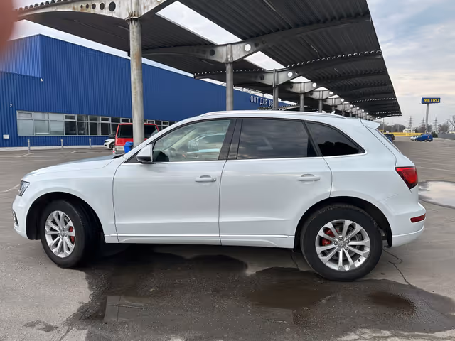 Audi Q5 - фото 4