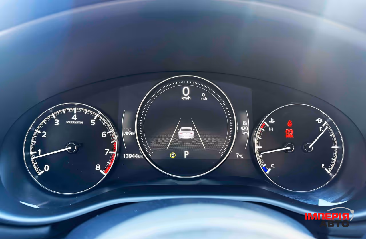 Mazda 3 - фото 17