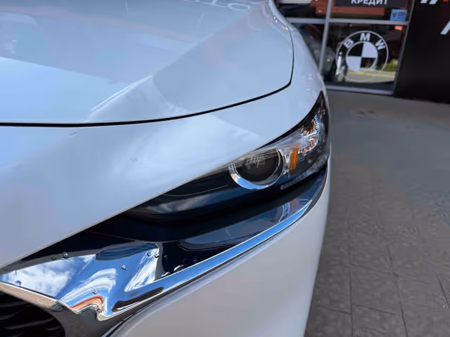 Mazda 3 - фото 4