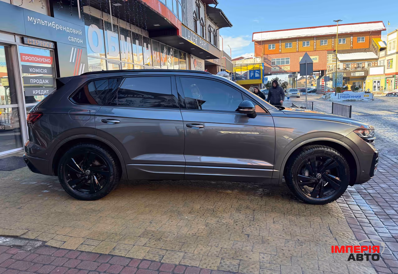 Volkswagen Touareg - фото 5