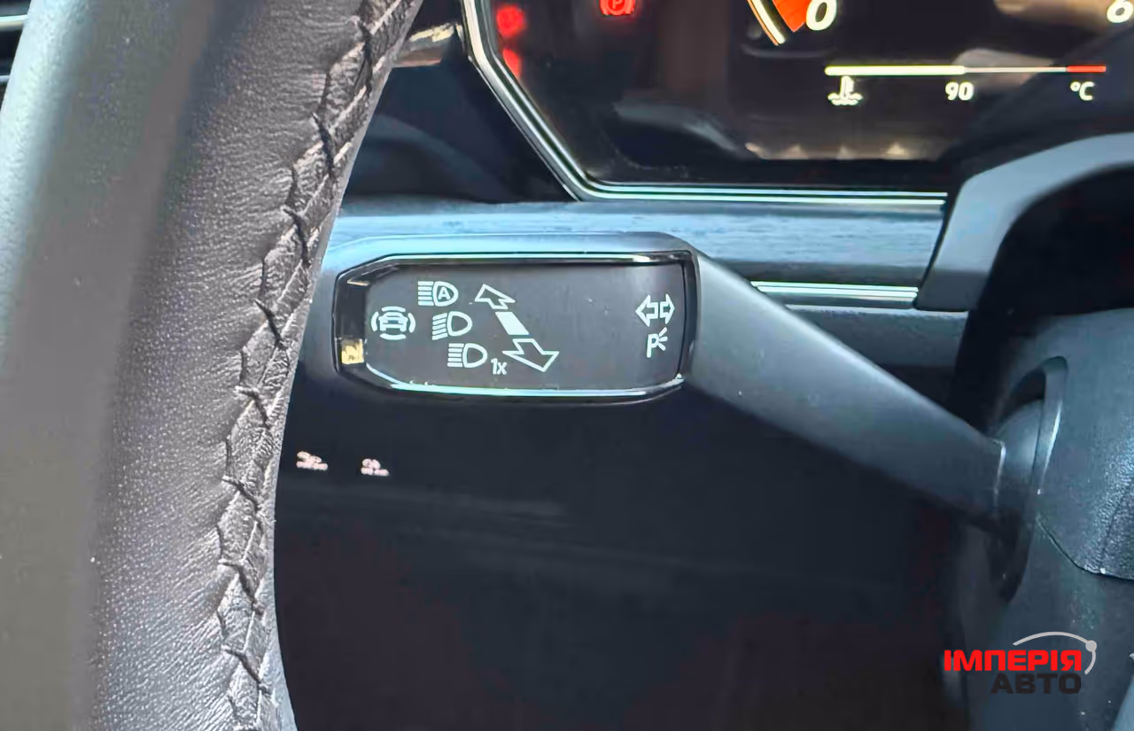 Volkswagen Touareg - фото 29