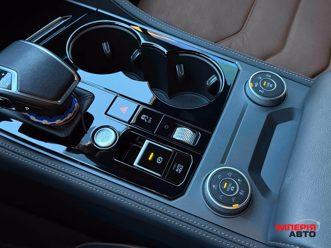 Volkswagen Touareg - фото 39