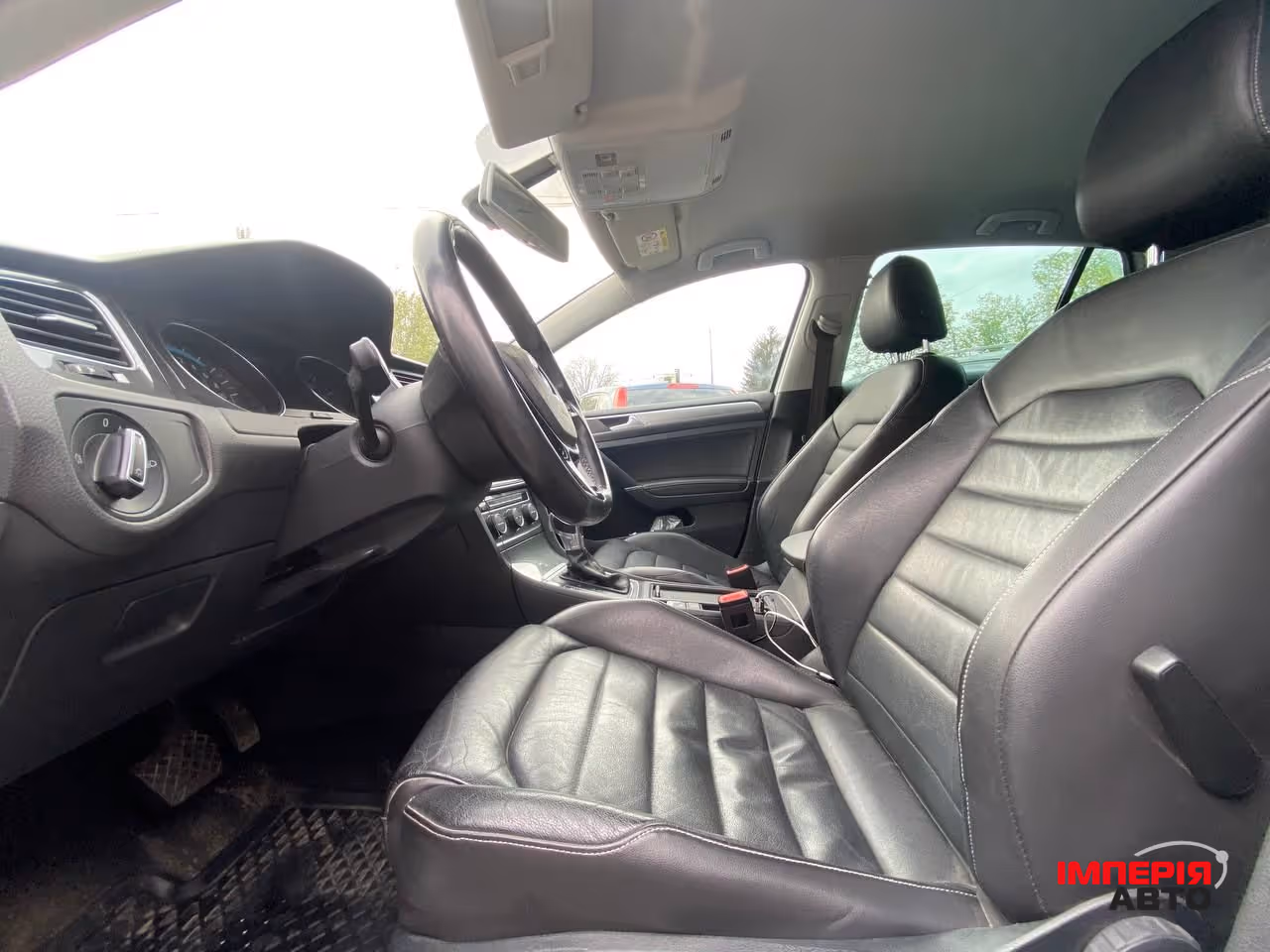 Volkswagen Golf - фото 12