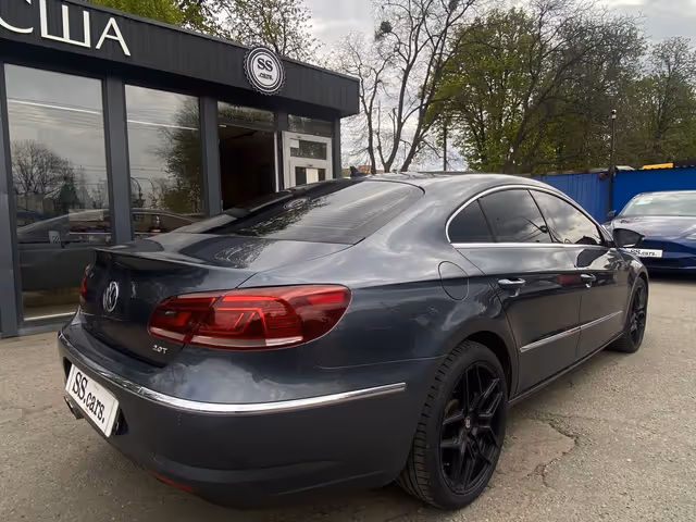 Volkswagen Passat CC - фото 3