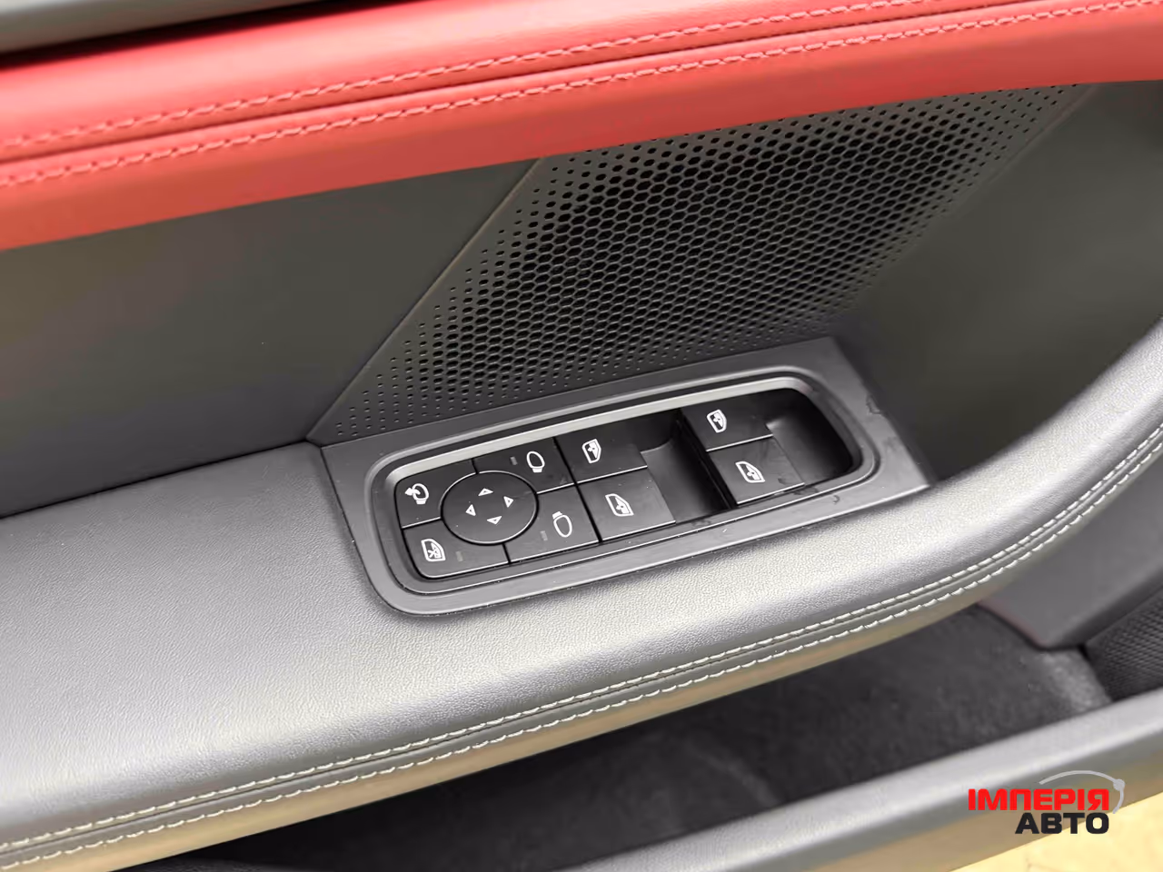 Porsche Taycan - фото 20