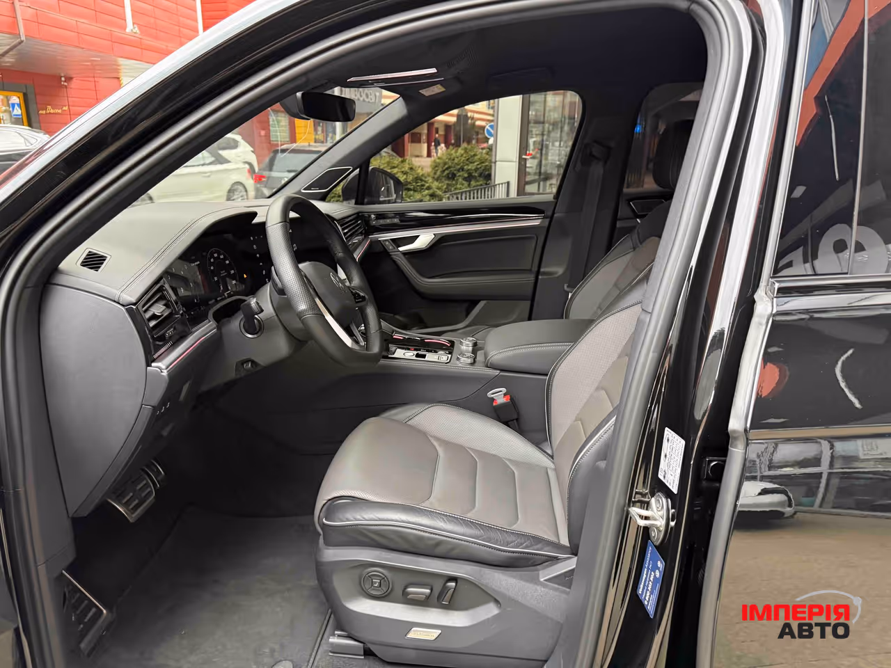 Volkswagen Touareg - фото 21