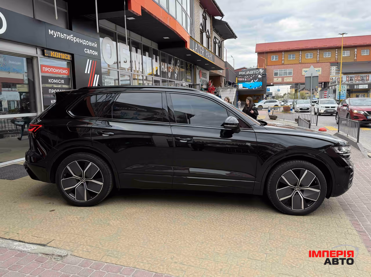 Volkswagen Touareg - фото 7