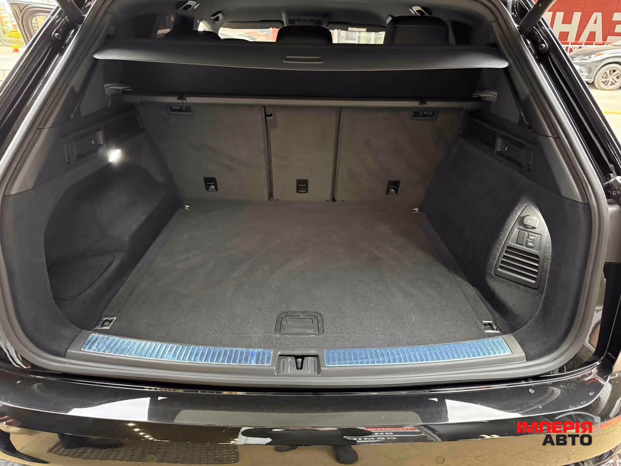 Volkswagen Touareg - фото 54