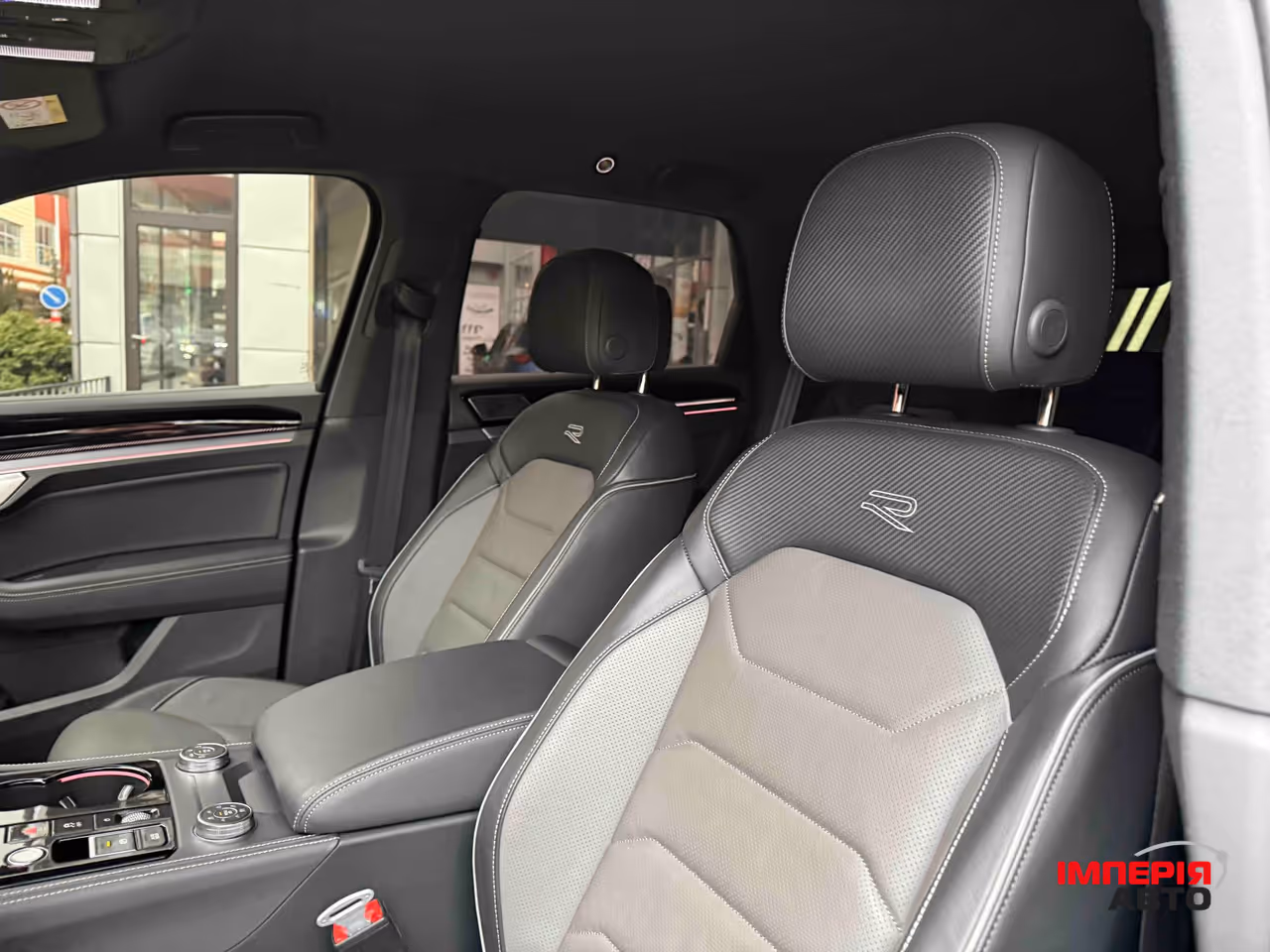 Volkswagen Touareg - фото 23