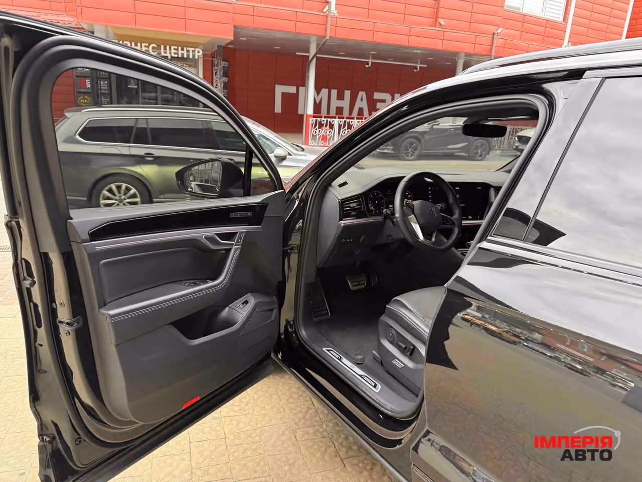 Volkswagen Touareg - фото 16