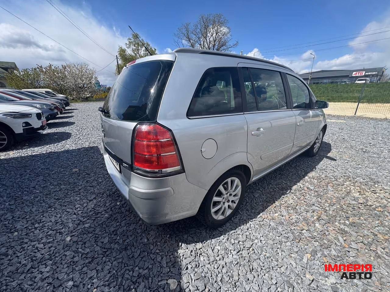 Opel Zafira - фото 6