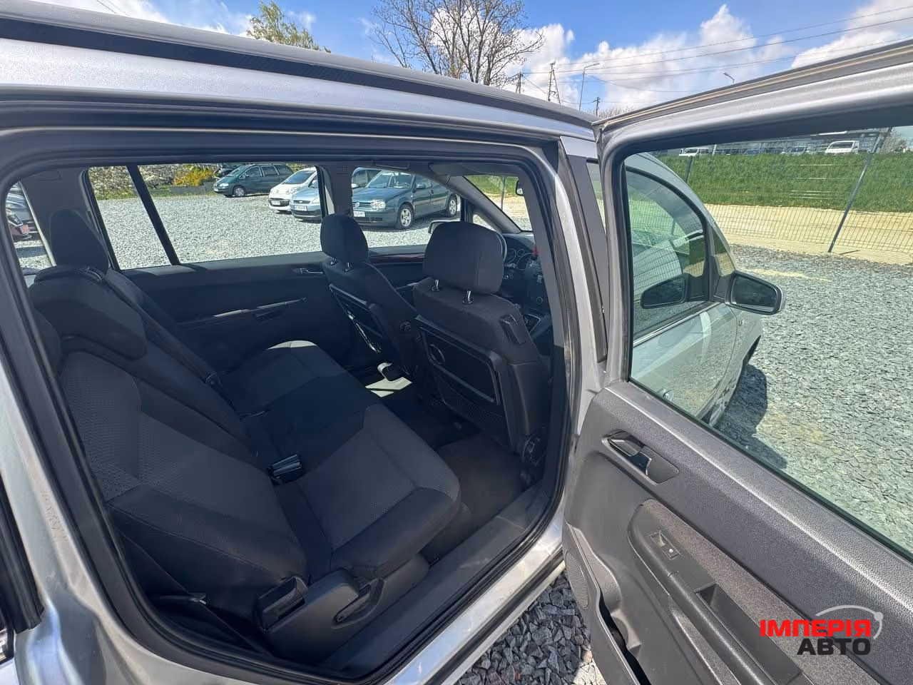 Opel Zafira - фото 24