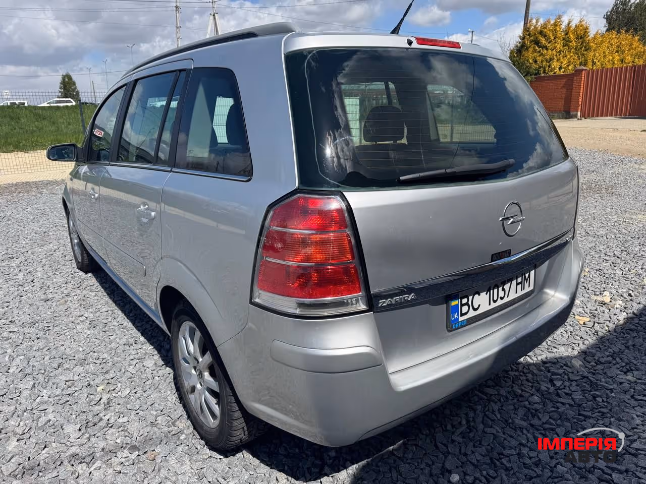 Opel Zafira - фото 9