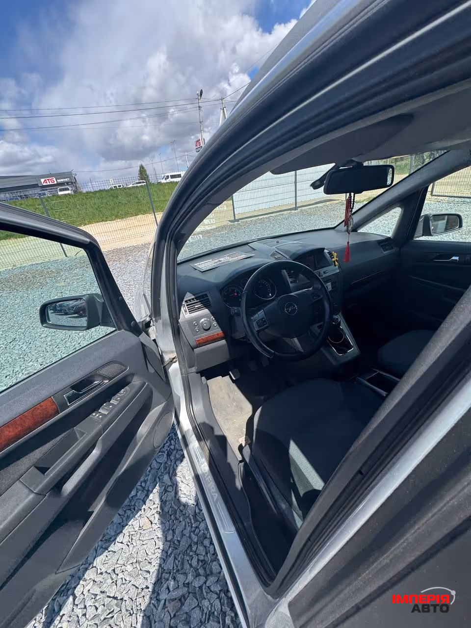 Opel Zafira - фото 16