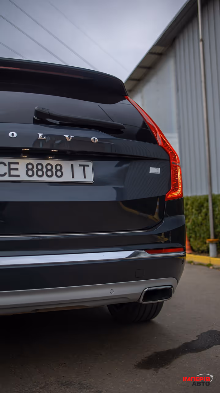 Volvo XC90 - фото 24