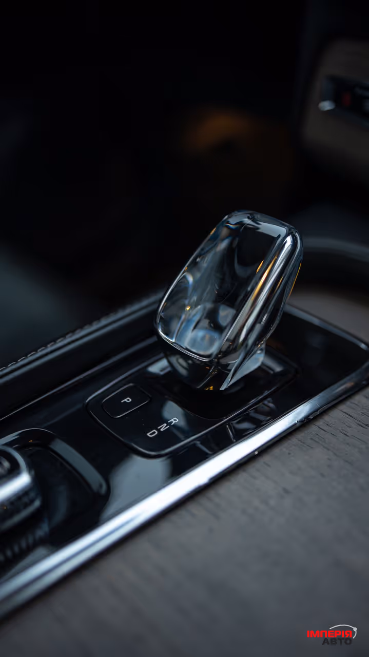 Volvo XC90 - фото 36