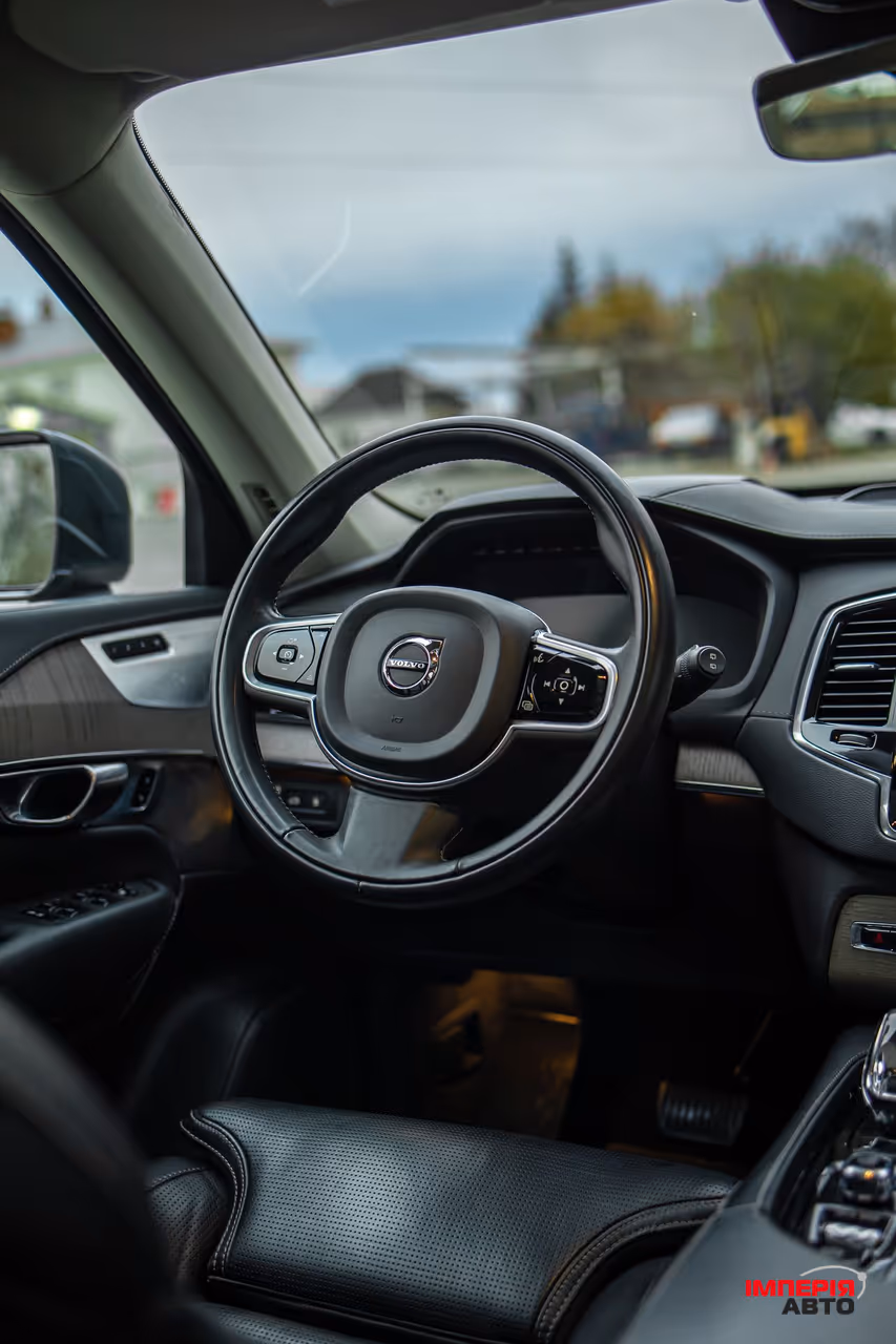 Volvo XC90 - фото 22