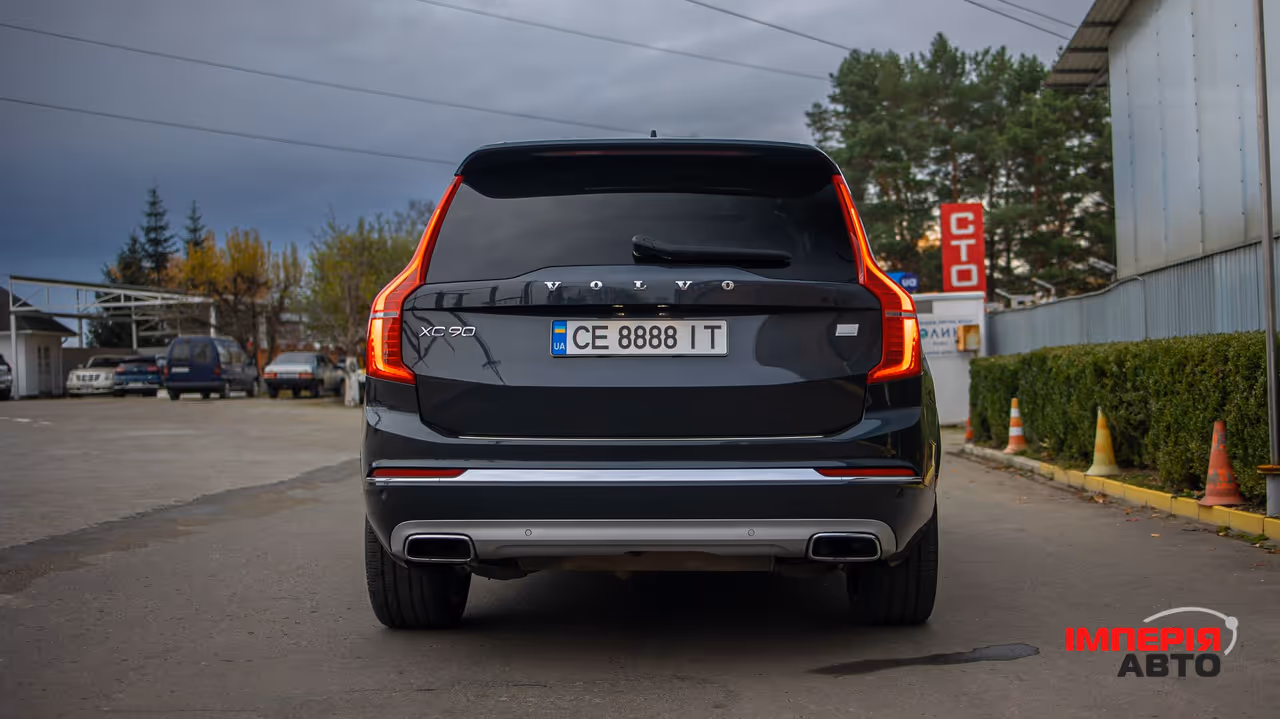 Volvo XC90 - фото 5