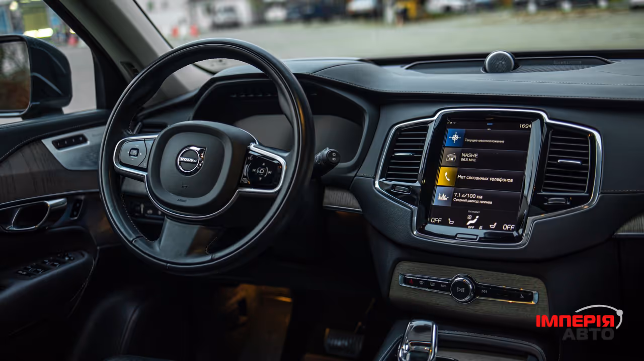 Volvo XC90 - фото 10