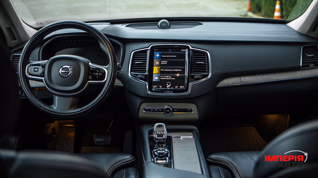 Volvo XC90 - фото 34