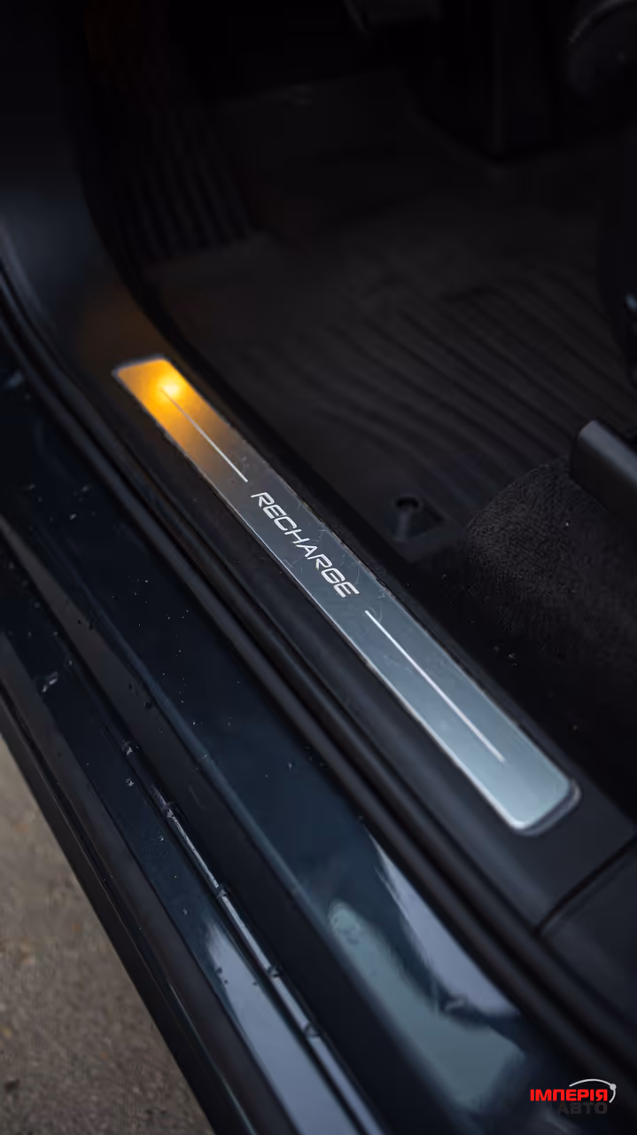 Volvo XC90 - фото 32