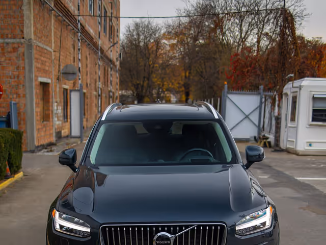 Volvo XC90 - фото 2