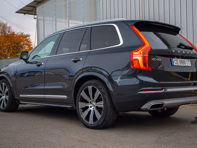Volvo XC90 - фото 4