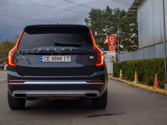 Volvo XC90 - фото 5