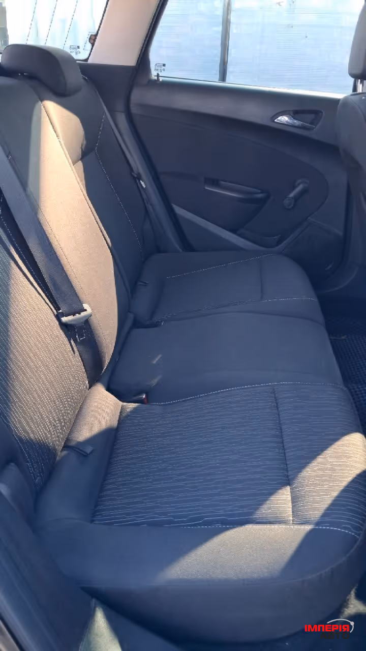 Opel Astra - фото 18