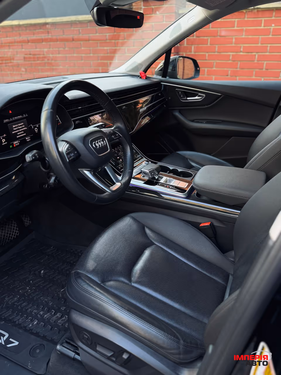 Audi Q7 - фото 9