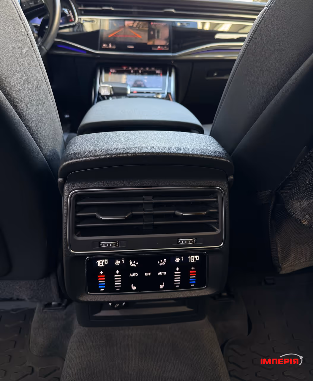 Audi Q7 - фото 15