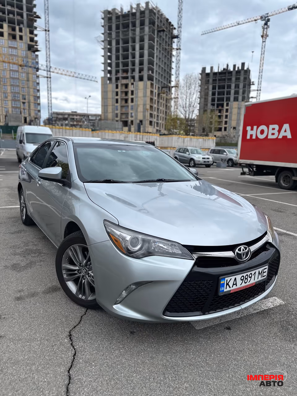 Toyota Camry - фото 1