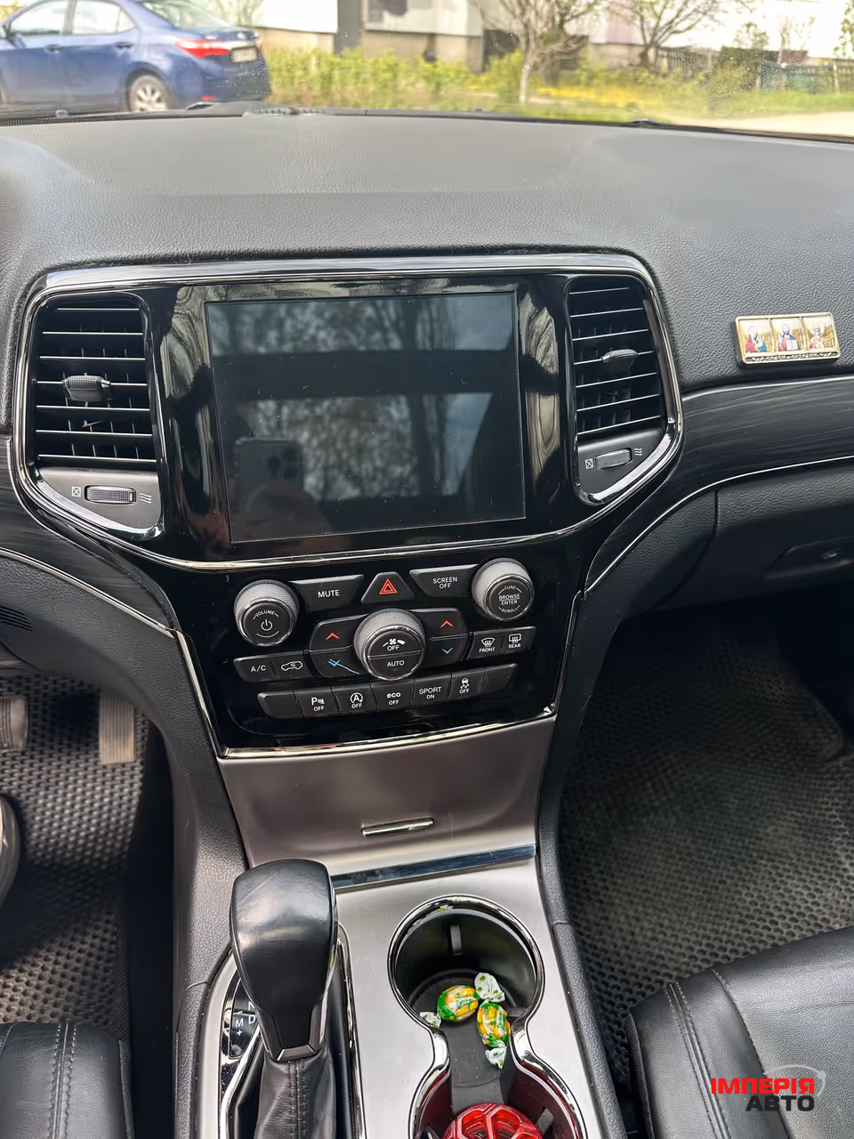 Jeep Grand Cherokee - фото 14