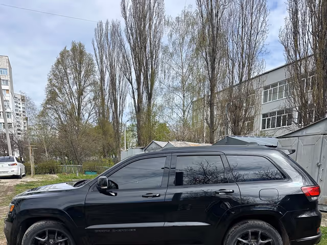 Jeep Grand Cherokee - фото 3
