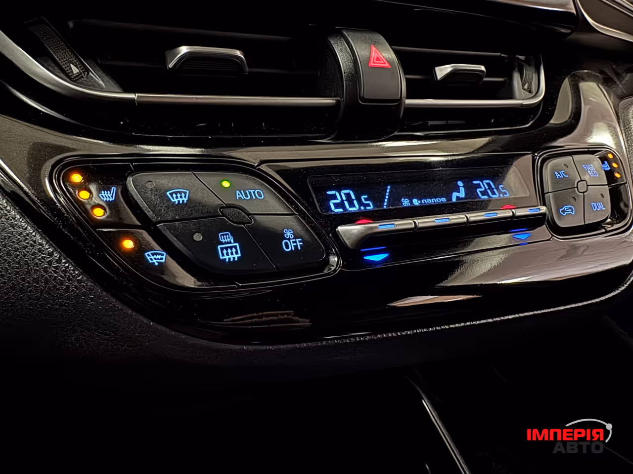 Toyota C-HR - фото 10