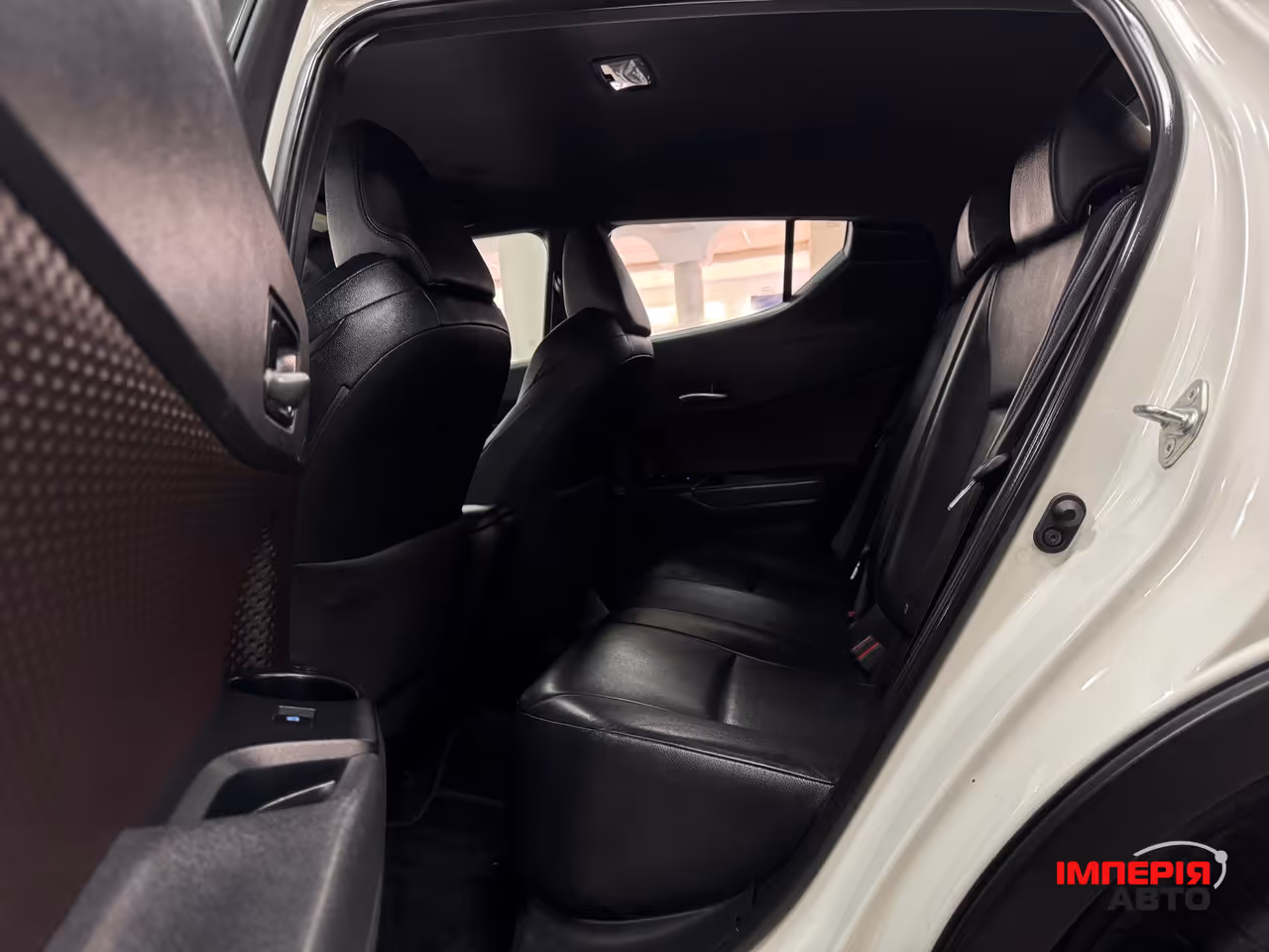 Toyota C-HR - фото 8