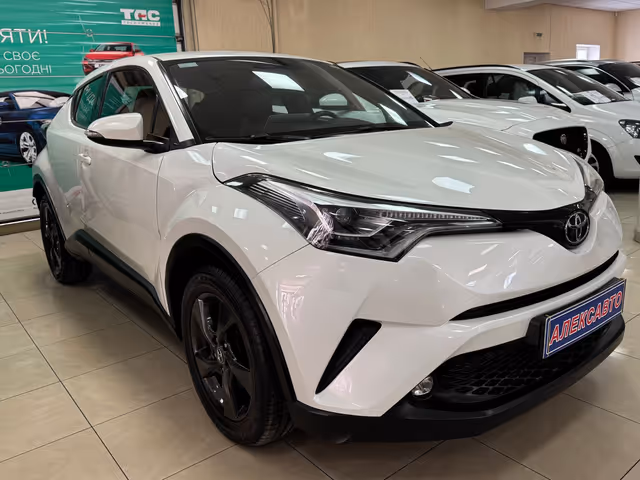 Toyota C-HR - фото 1